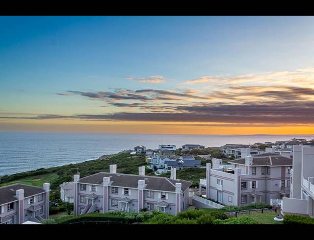 4 BEDROOM APARTMENT FOR SALE IN PINNACLE POINT GOLF ESTATE